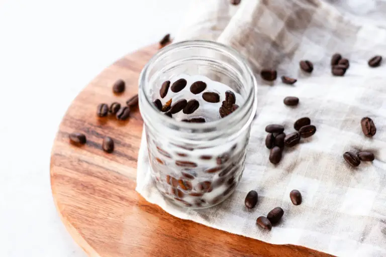 Easy DIY Coffee Candles to Cozy Up Your Space