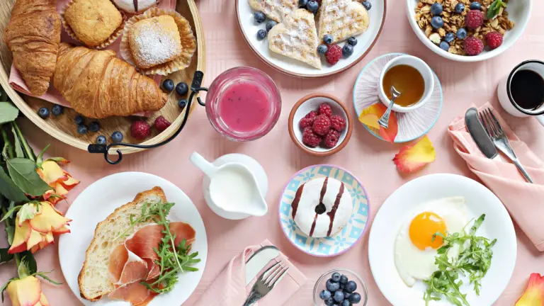 20 of Grandma's Favorite Valentine's Day Recipes 🍰💘