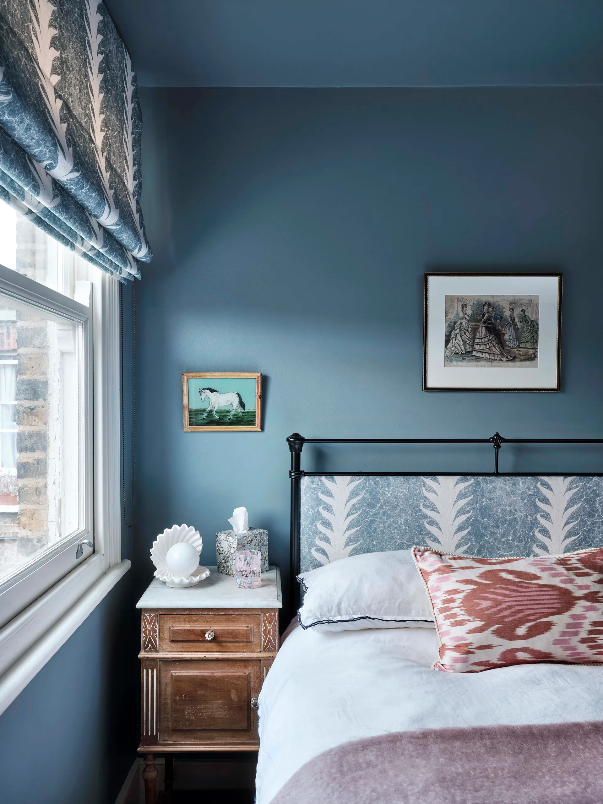 How to Choose the Right Accent Colour for a Room