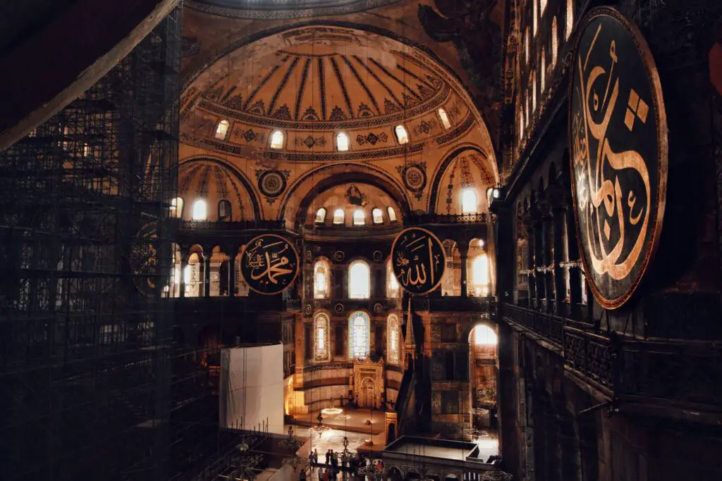 10 Essential Dos & Don’ts of Ramadan: A Guide to a Meaningful Fast