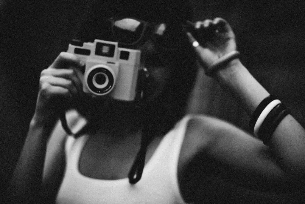 20 Outdoor Photoshoot Ideas – Easy Backyard Photography Guide