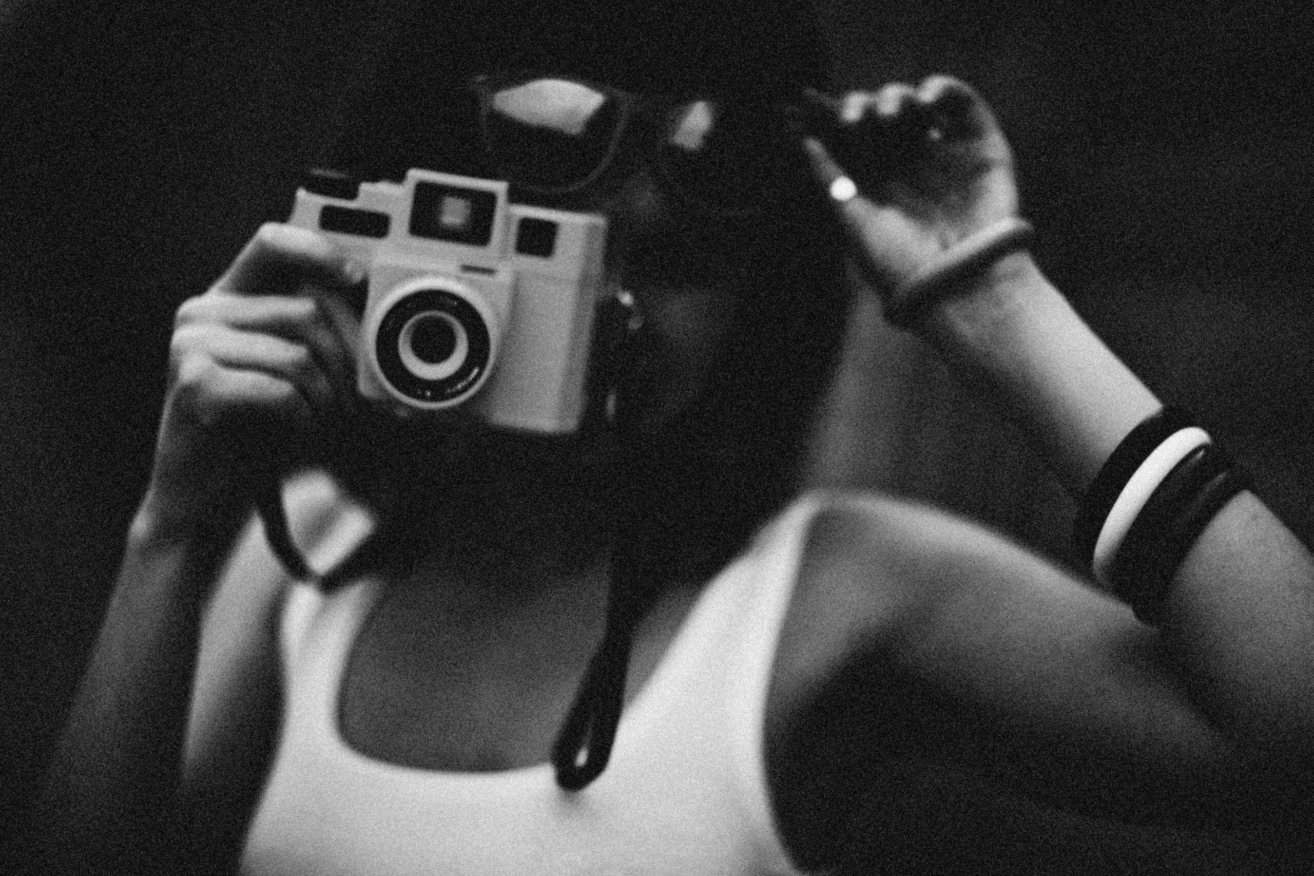 20 Outdoor Photoshoot Ideas – Easy Backyard Photography Guide