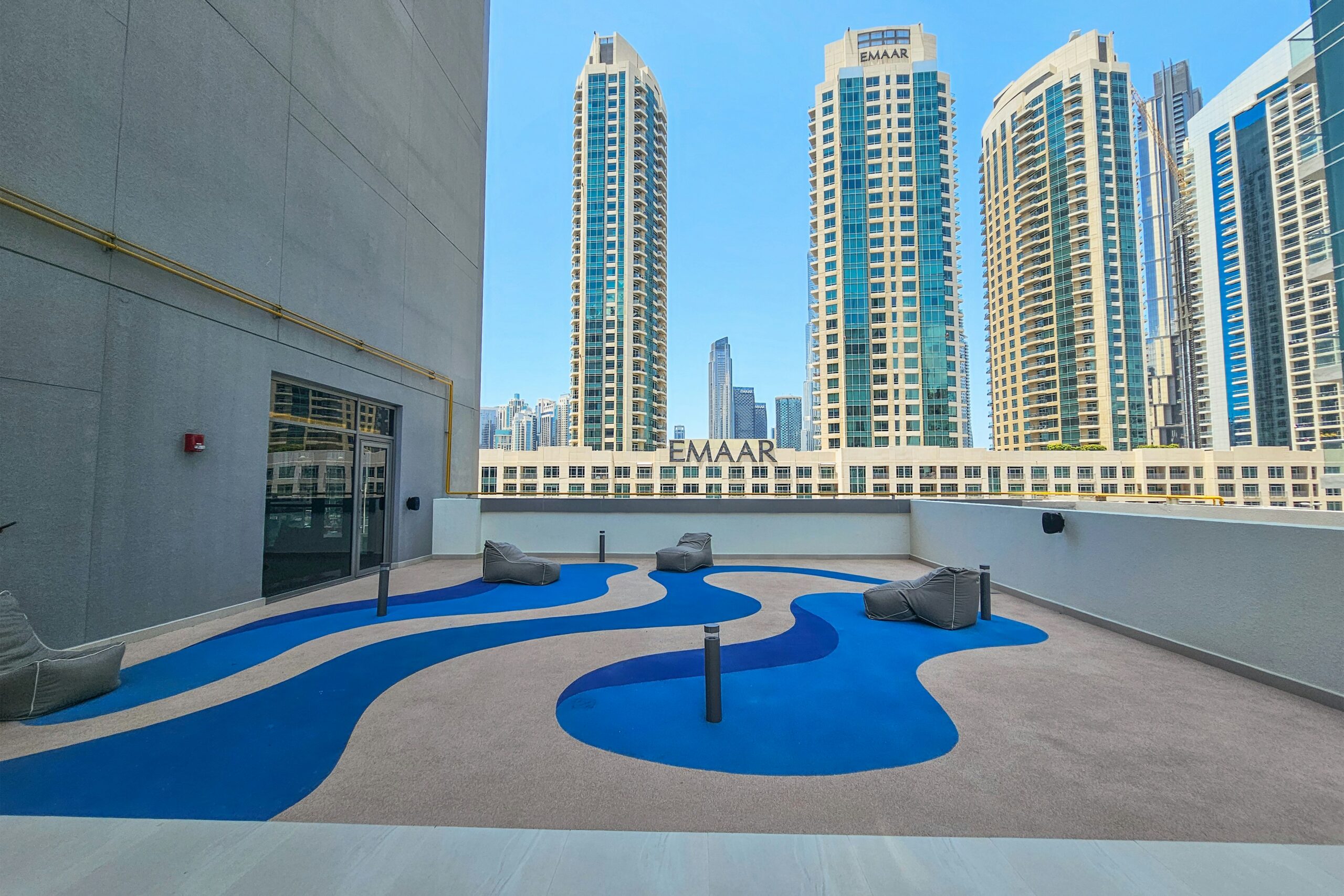 nisha-vastu-dubai-property-consultant-gV2rQr9xjgw-unsplash