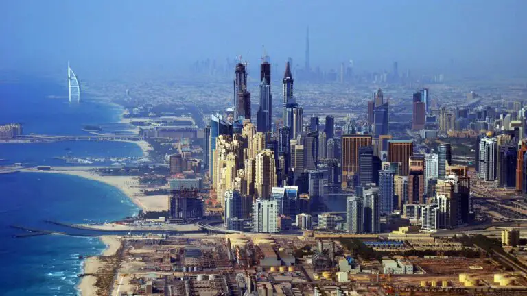 1404456-3840x2160-desktop-4k-dubai-skyline-background-image