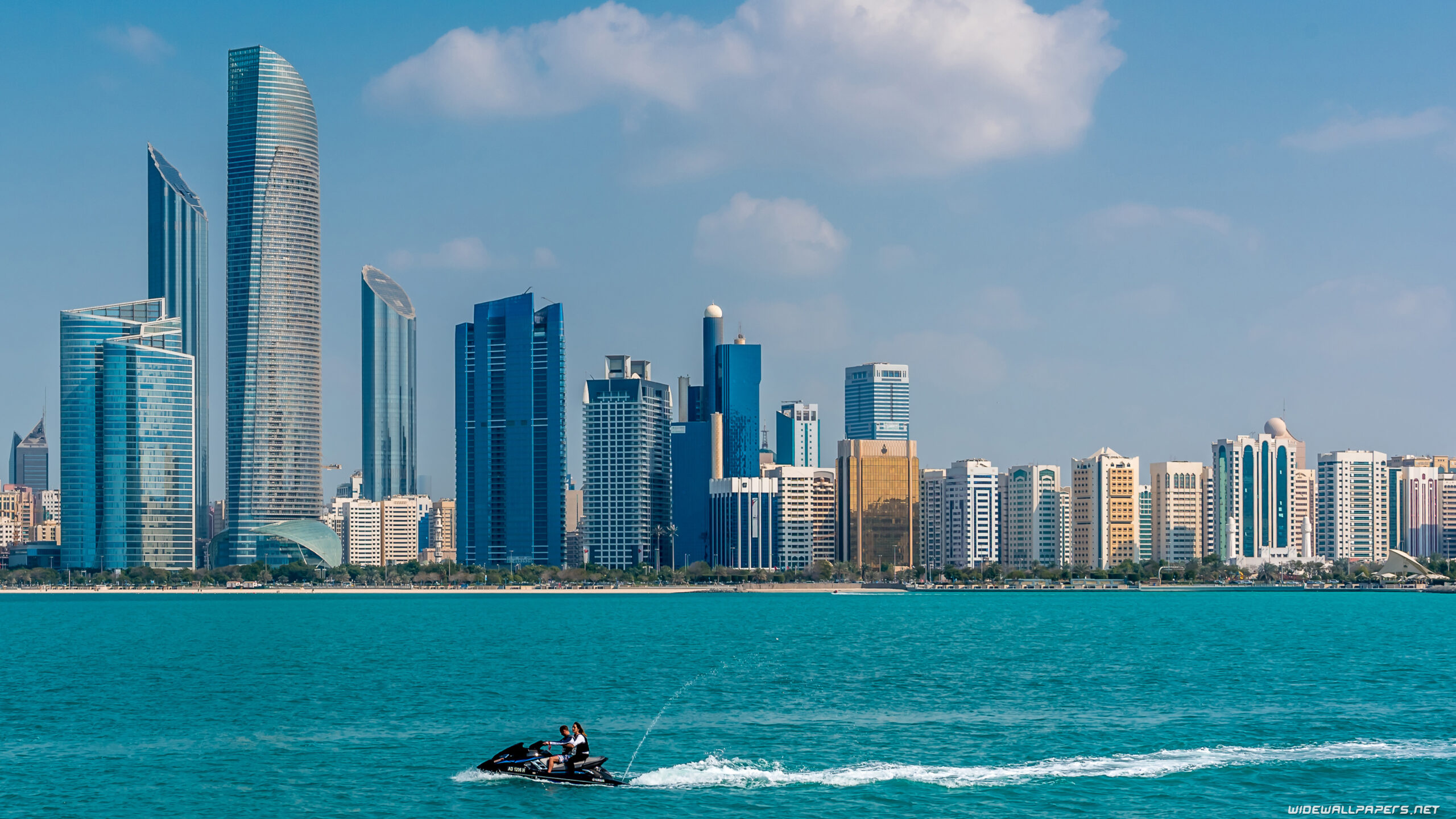 The Ultimate Guide to Living in Dubai: Costs, Lifestyle, and Opportunities